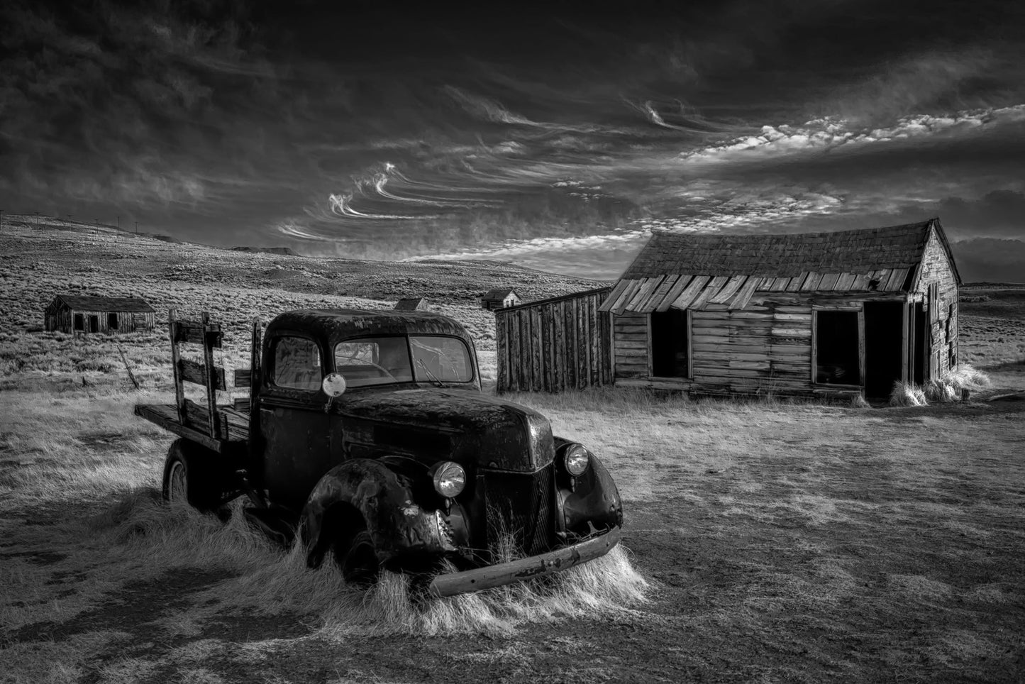 Photo Art Wall Mural-ABANDONED FARM-(6630)-NON WOVEN-Wallpaper-B&W Fields In XXL