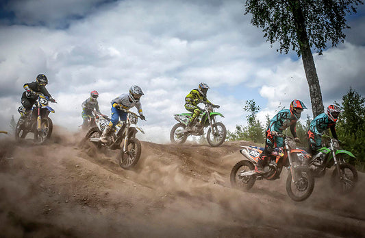 Fototapete-VLIES-MOTOCROSS-(8217S)-Wand-Tapete-Nach-Maß-Sportrennen Gelände XXL